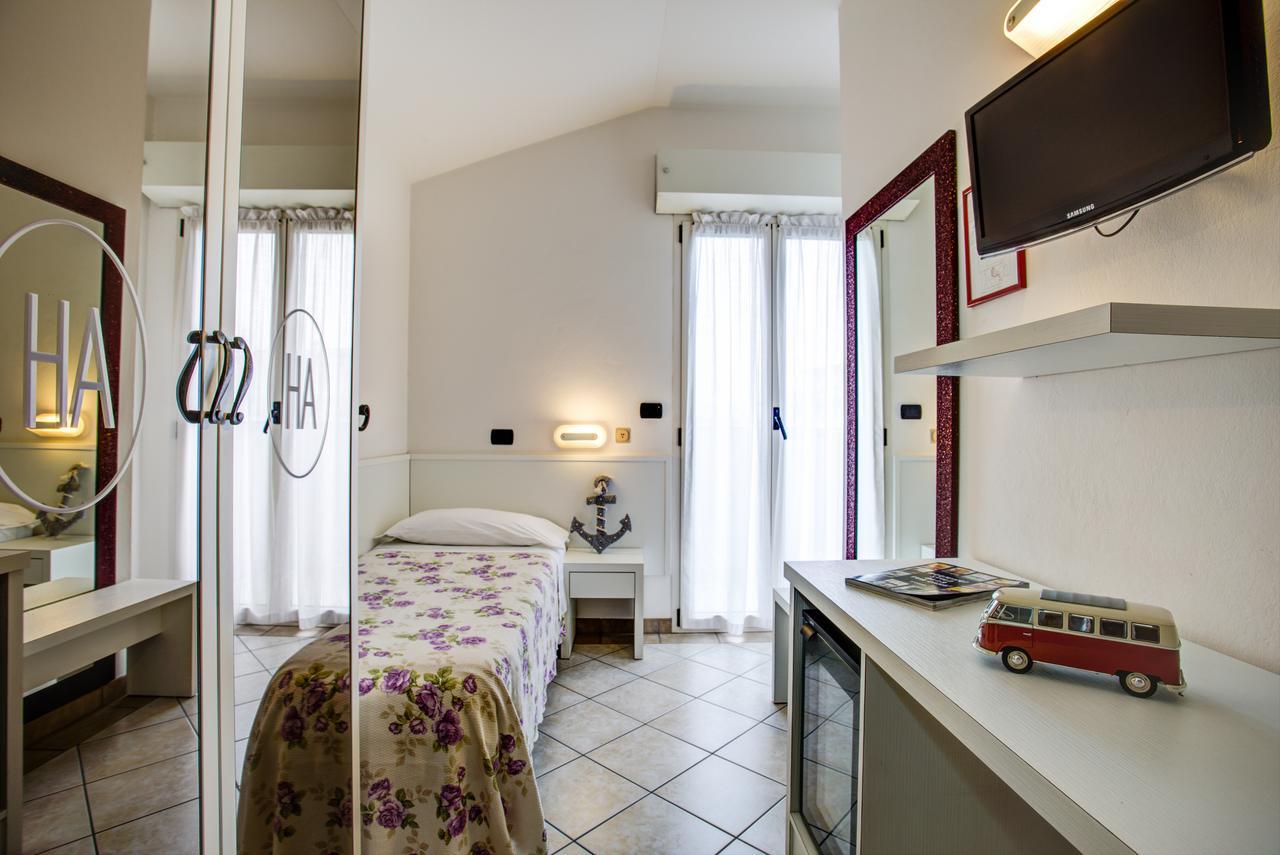 Ancora Hotel & Residence Каттолика Экстерьер фото